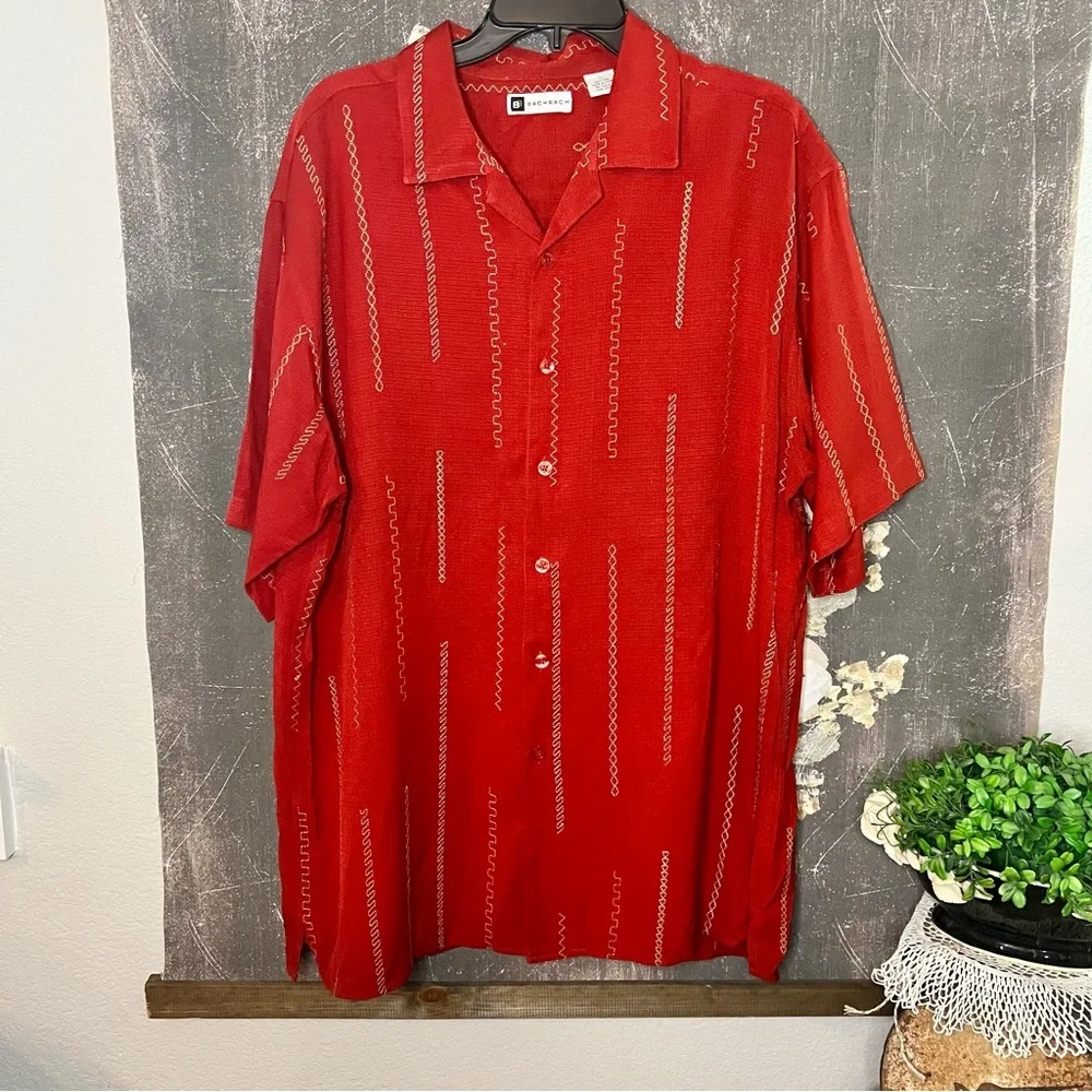 Bachrach 100% Silk Red Tan‎ Zig Zag Embroidery Short Sleeve Button Up Shirt Sz L